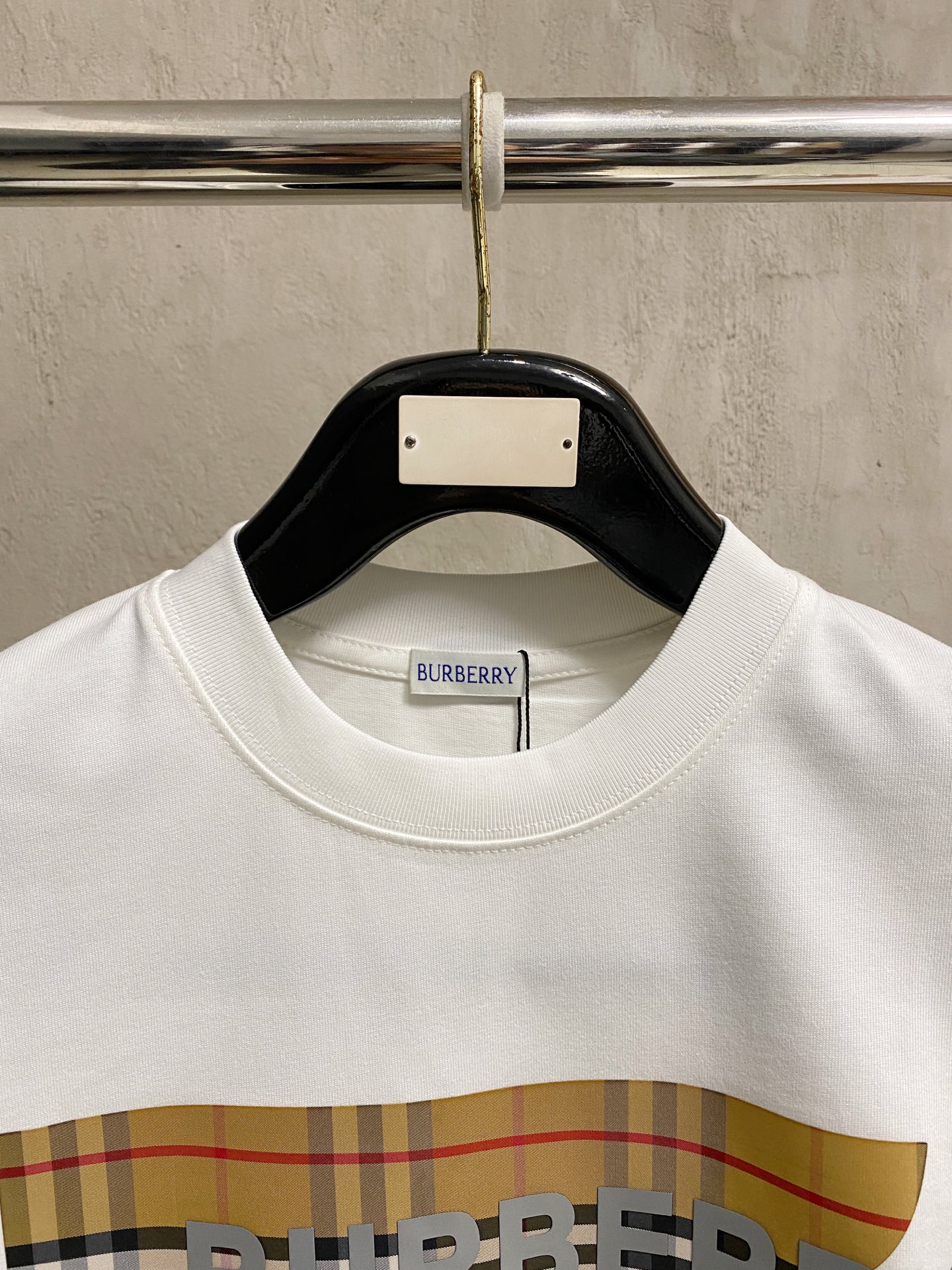 short sleeves